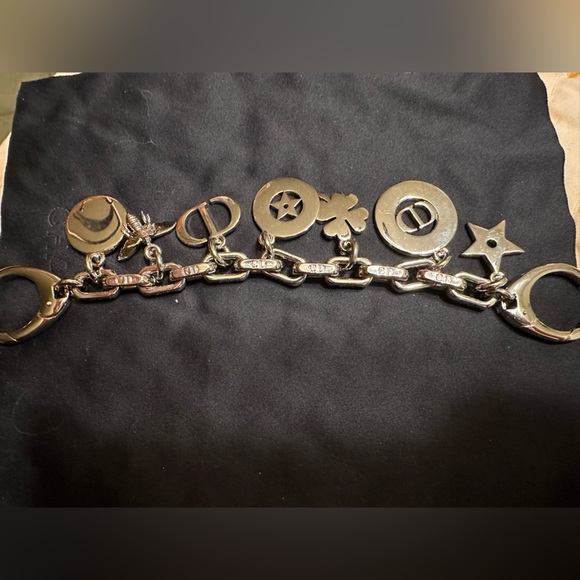 Christian Dior 30 Montaigne bag charm New - Picture 3 of 11